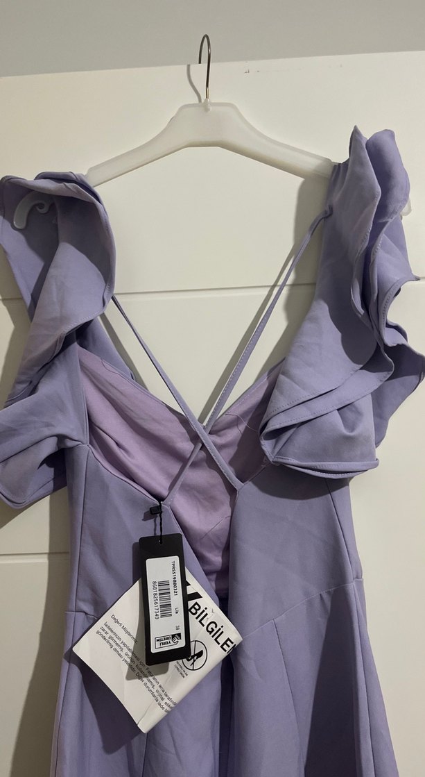 Uzun Mor V Yakalı Fırfırlı Abiye Elbise - Görsel 3