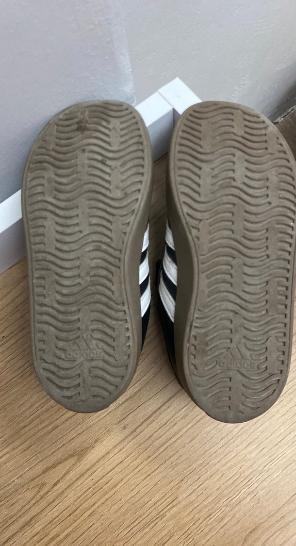 Erkek Çocuk adidas ayakkabı - Görsel 4