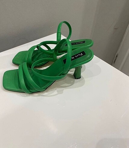 Topuklu ayakkabı - Görsel 2