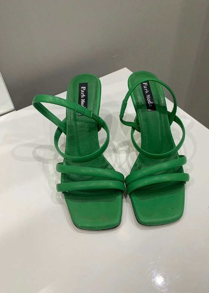 Topuklu ayakkabı - Görsel 3