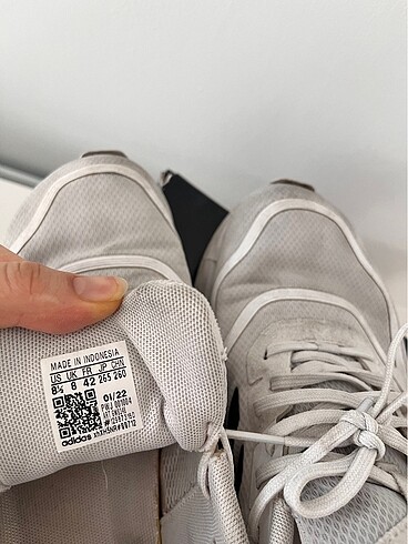 42 Beden adidas beyaz ayakkabı