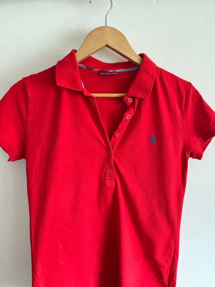 Kırmızı Kadın Yakalı Düğmeli Tişört - Görsel 4