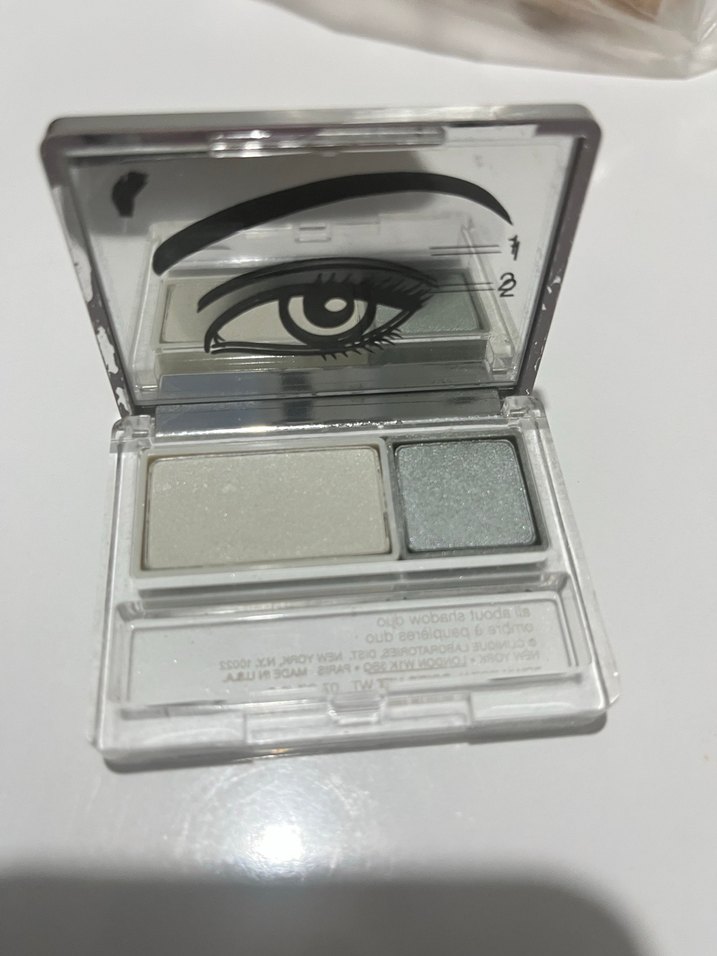 Clinique ikili göz fari - Görsel 2