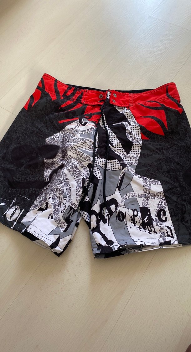 Kırmızı Desenli Erkek Midi Yüzme Şortu - Görsel 5