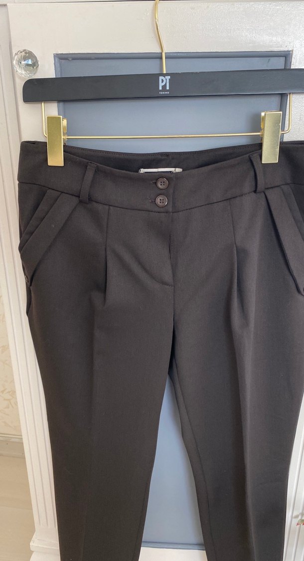 Düğmeli Siyah Kadın Kumaş Pantolon - Görsel 3