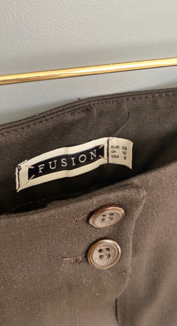 Düğmeli Siyah Kadın Kumaş Pantolon - Görsel 4