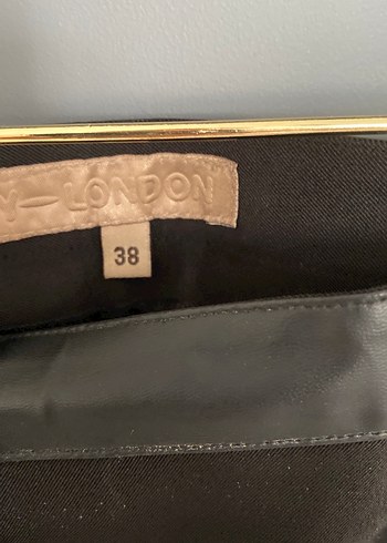 Deri Görünümlü Siyah Midi Kumaş Pantolon - Görsel 4