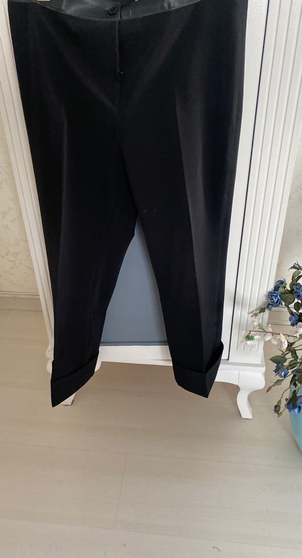 Deri Görünümlü Siyah Midi Kumaş Pantolon - Görsel 5