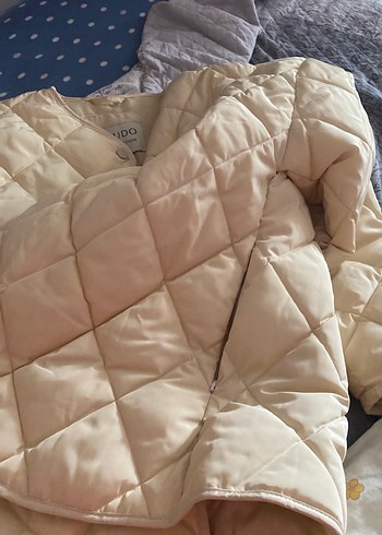 Düğmeli Beyaz Kadın Kışlık Mont - Görsel 5