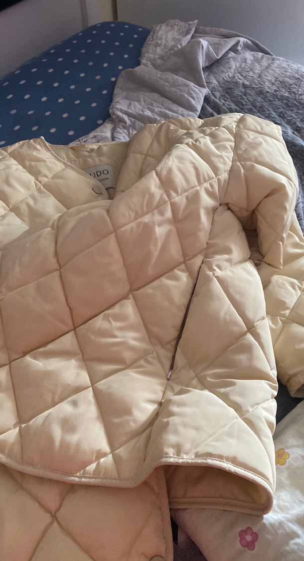 Düğmeli Beyaz Kadın Kışlık Mont - Görsel 5