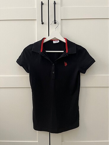 SİYAH POLO YAKA