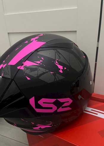 Siyah-Pembe LS2 Motosiklet Kaskı - Görsel 5