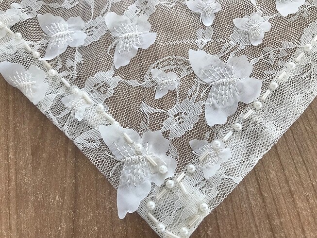  Beden beyaz Renk Masa Örtüsü 155x147