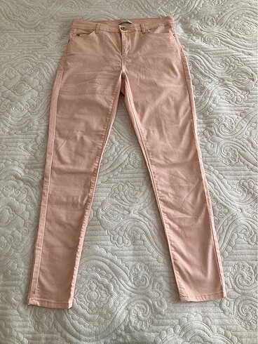Pembe pantolon