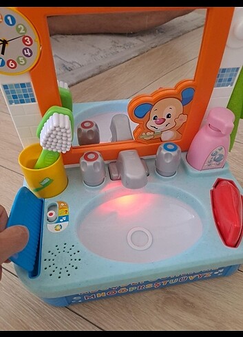 Fisher Price Sevimli Köpekçiğin Lavabosu