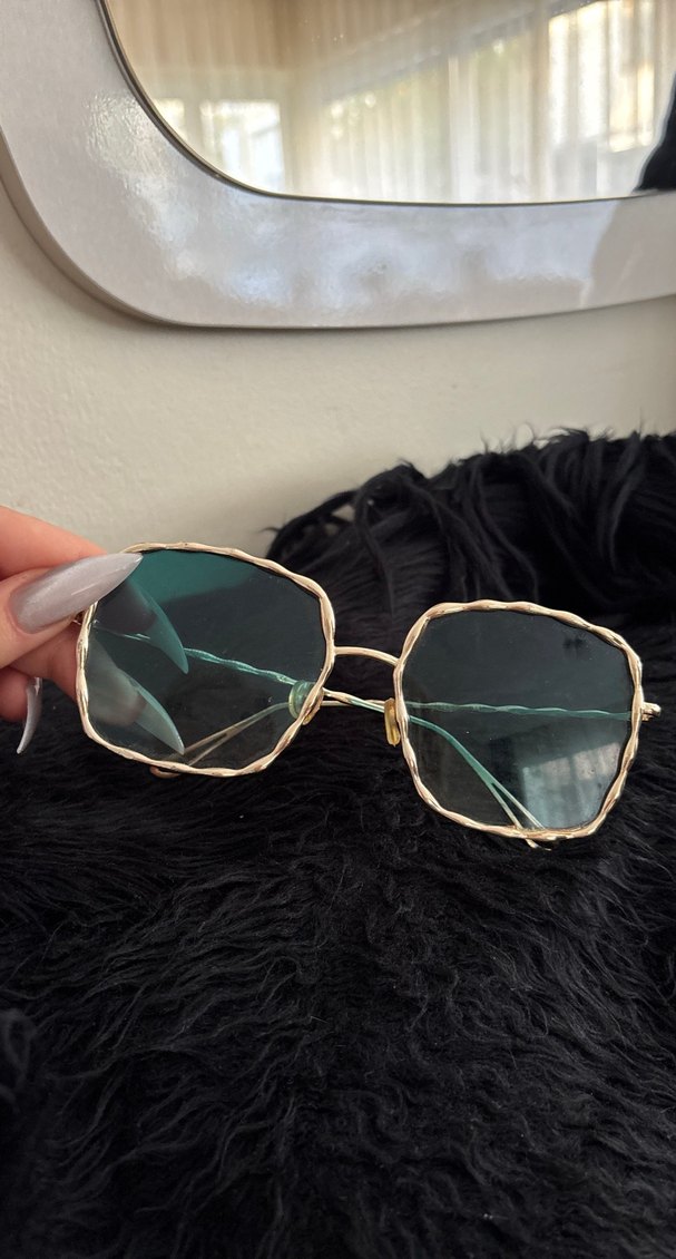 Koyu Yeşil Kürklü Kadın Güneş Gözlüğü - Görsel 3