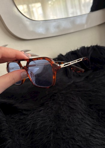 Şeffaf Kahverengi Retro Kadın Gözlüğü - Görsel 2