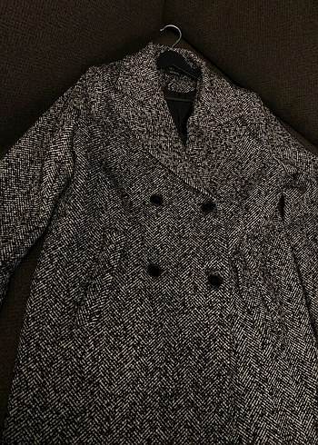 Çift Düğmeli Siyah Beyaz Kadın Uzun Kaban - Görsel 3