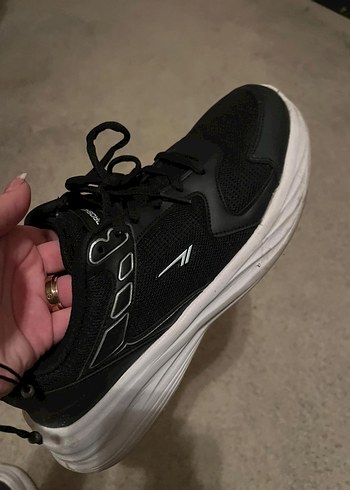 Siyah Bağcıklı Kadın Spor Ayakkabı - Görsel 3