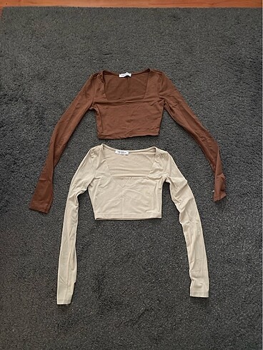Uzun kollu crop bluzlar