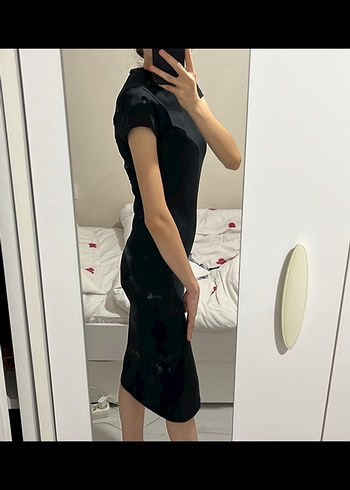 s Beden Siyah Kısa Kollu Midi Elbise