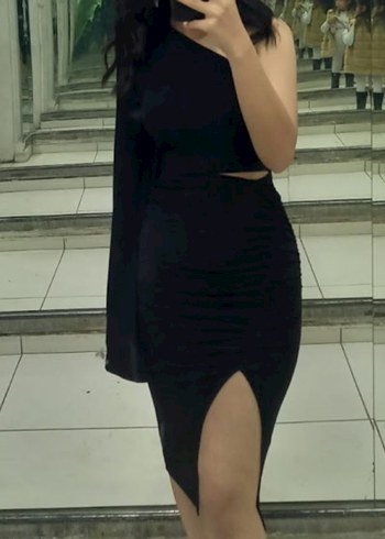 yırtmaç detaylı siyah gece elbisesi - Görsel 4