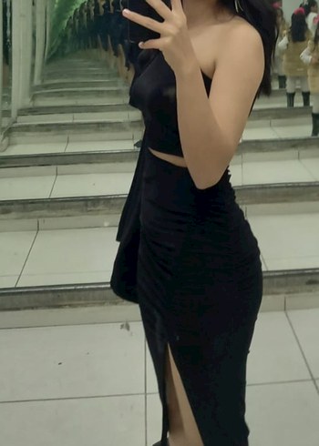 yırtmaç detaylı siyah gece elbisesi - Görsel 3