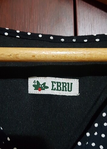 44 Beden Ebru - Puantiyeli V yakalı şifon elbise