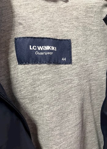 LC Waikiki İ Midi Boy Düğmeli Yağmurluk