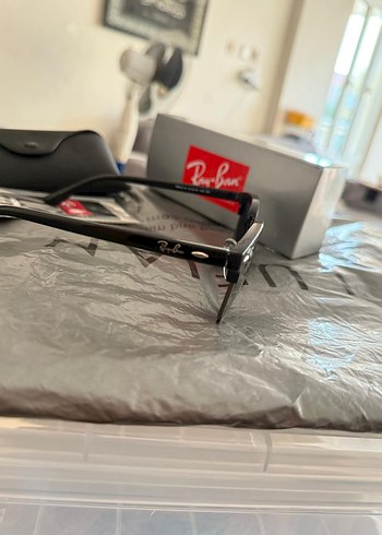Ray Ban Ray-Ban Siyah Buckled Güneş Gözlüğü