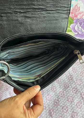 Beden Tokalı Siyah Deri Kadın Çanta