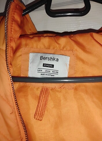Bershka Şişme mont
