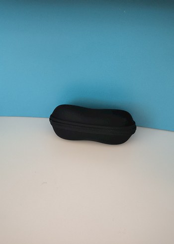 Şeffaf Siyah Minimalist Kadın Gözlüğü - Görsel 3