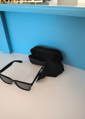 Şeffaf Siyah Minimalist Kadın Gözlüğü - Görsel 2