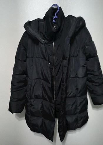 Siyah Kapüşonlu Kadın Kış Montu - Görsel 3