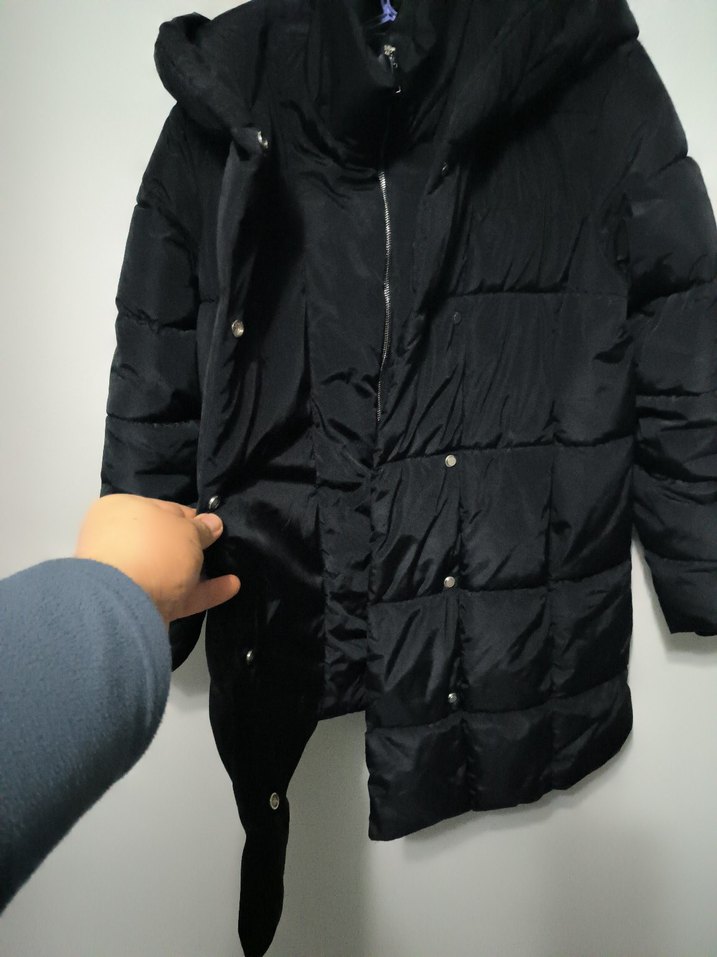 Siyah Kapüşonlu Kadın Kış Montu - Görsel 2