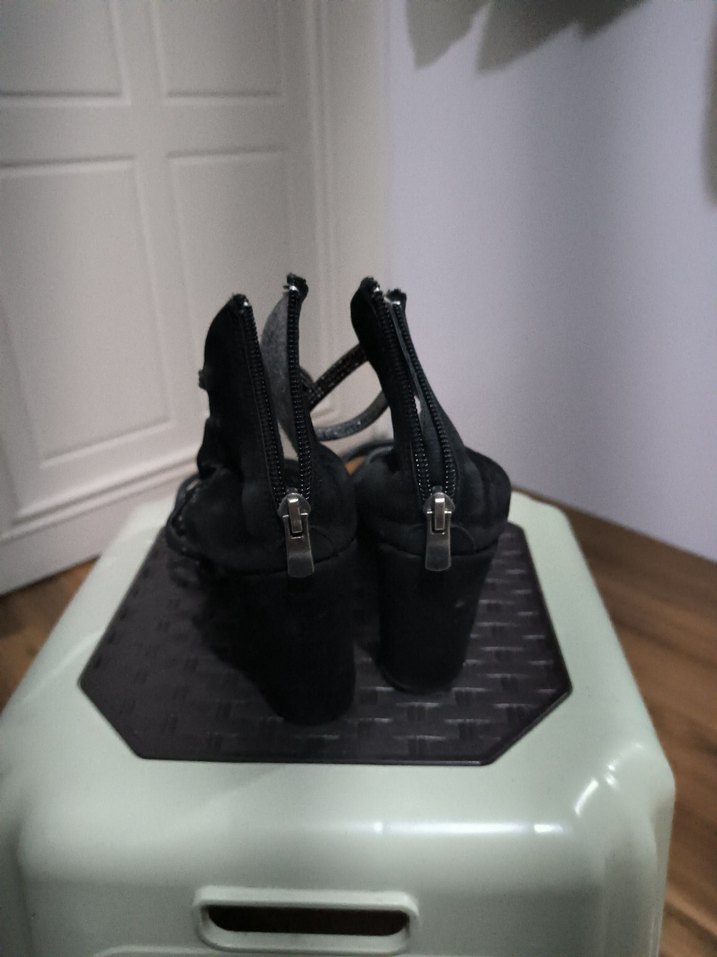 Siyah Tokalı Yüksek Topuklu Kadın Abiye Ayakkabı - Görsel 4