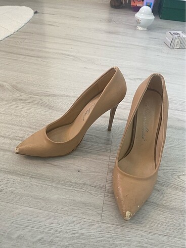 37 Beden Stiletto