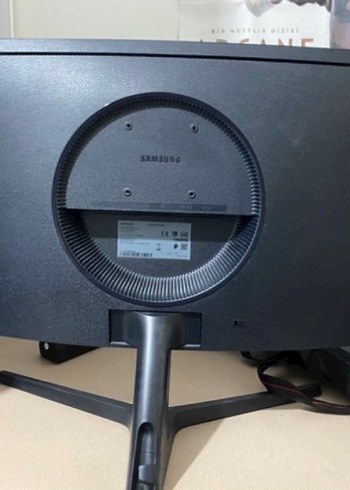 Samsung CRG5 27" 240hz Monitör - Görsel 3