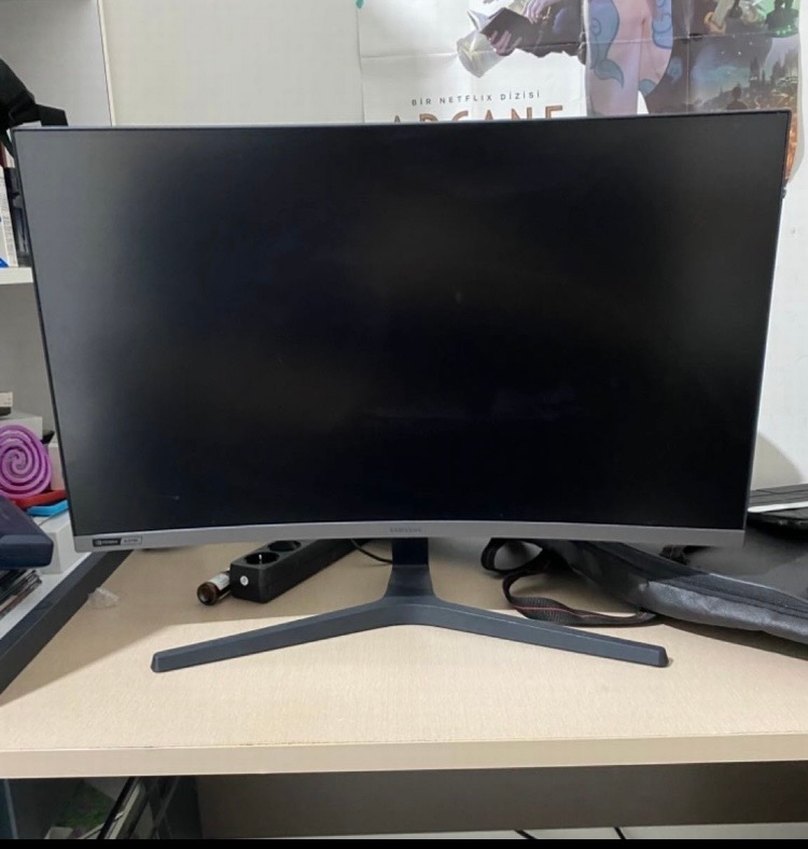Samsung CRG5 27" 240hz Monitör - Görsel 2