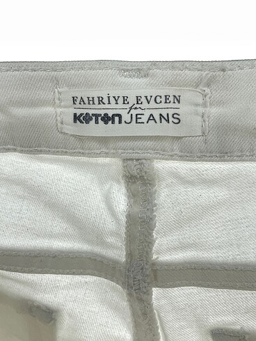 29 Beden beyaz Renk Koton Jean / Kot %70 İndirimli.