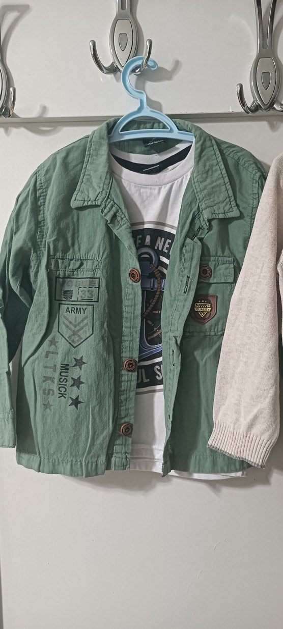 LCW Gri Düğmeli Erkek Çocuk Hırka ve gömlek 3.4 yas - Görsel 2