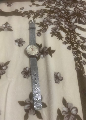 Diğer Minimal Gumus Analog Kol Saati