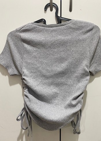Gri Kısa Kollu Crop Top - Görsel 3