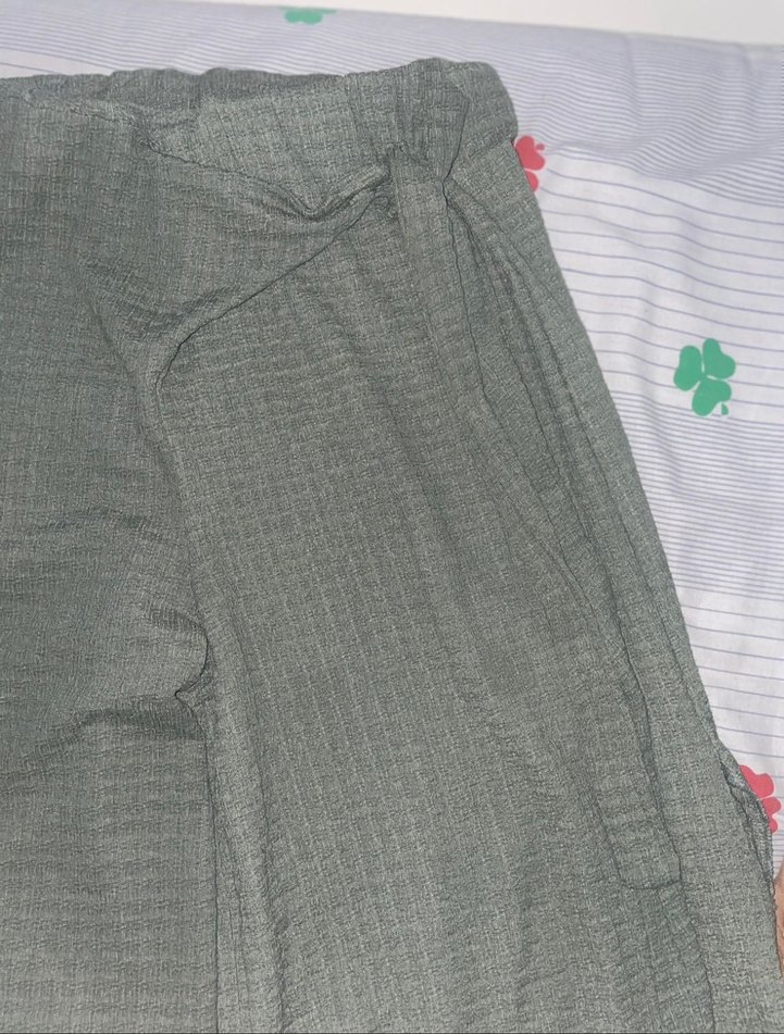 Yeşil Pilili Rahat Kesim Keten Kadın Pantolon - Görsel 3