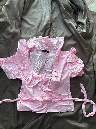 Trendyol milla pembe bluz beli kuşak detaylı 26 beden kruvaze pe