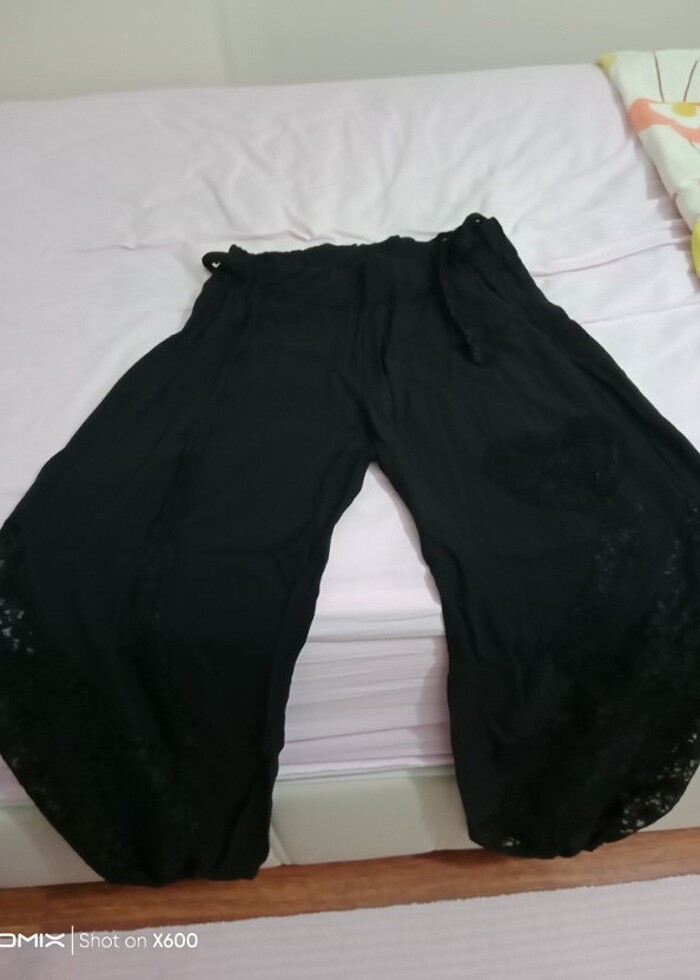 Yanları dantelli pantolon  - Görsel 3