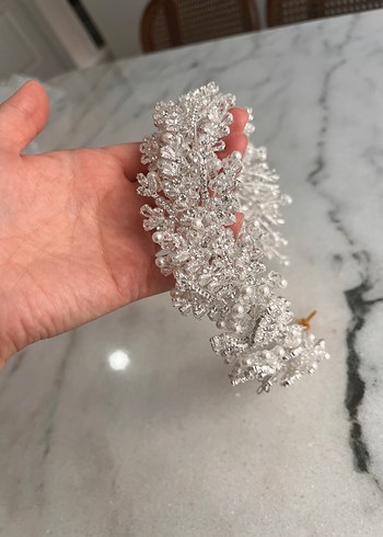 Diğer Beyaz Boncuklu Modern Klasik Taç