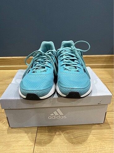 38 Beden çeşitli Renk Adidas koşu ayakkabısı
