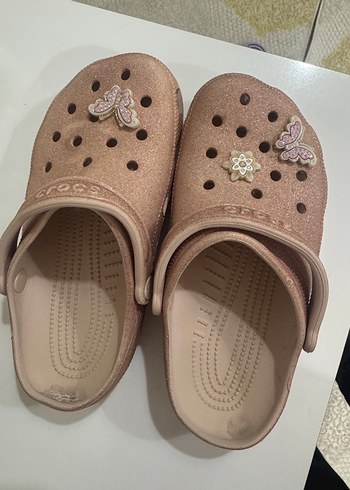 Pembe Simli Kadın Terlikler
Orjinaldir makinede küçüldü 36-37 . - Görsel 4